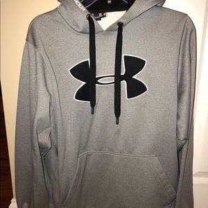 Under Armour Sweatshirt